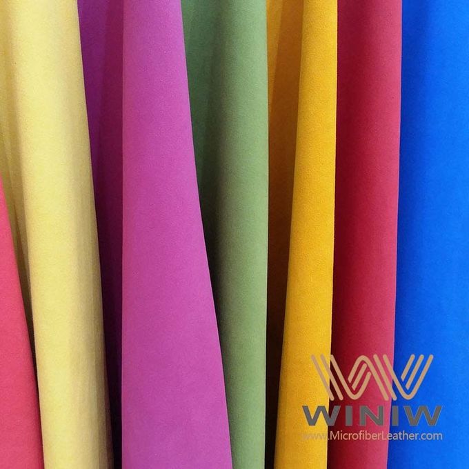 上限の衣服の革中国製工場