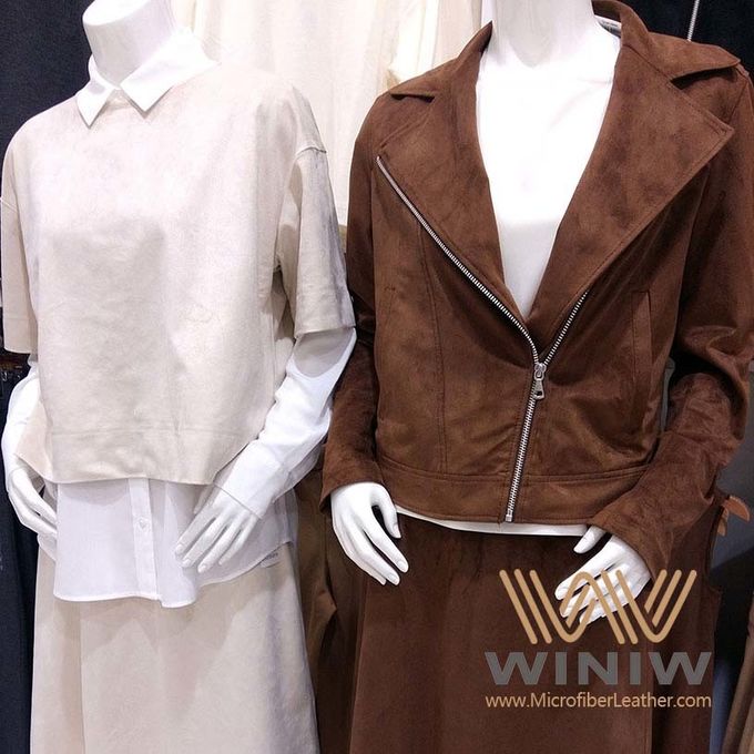 美しい衣服は在庫の準備ができたに革を張る